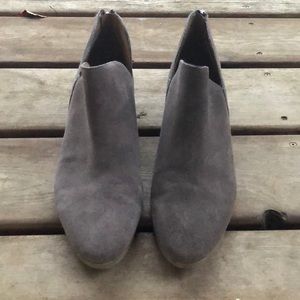 Cute gray booties, low heel
